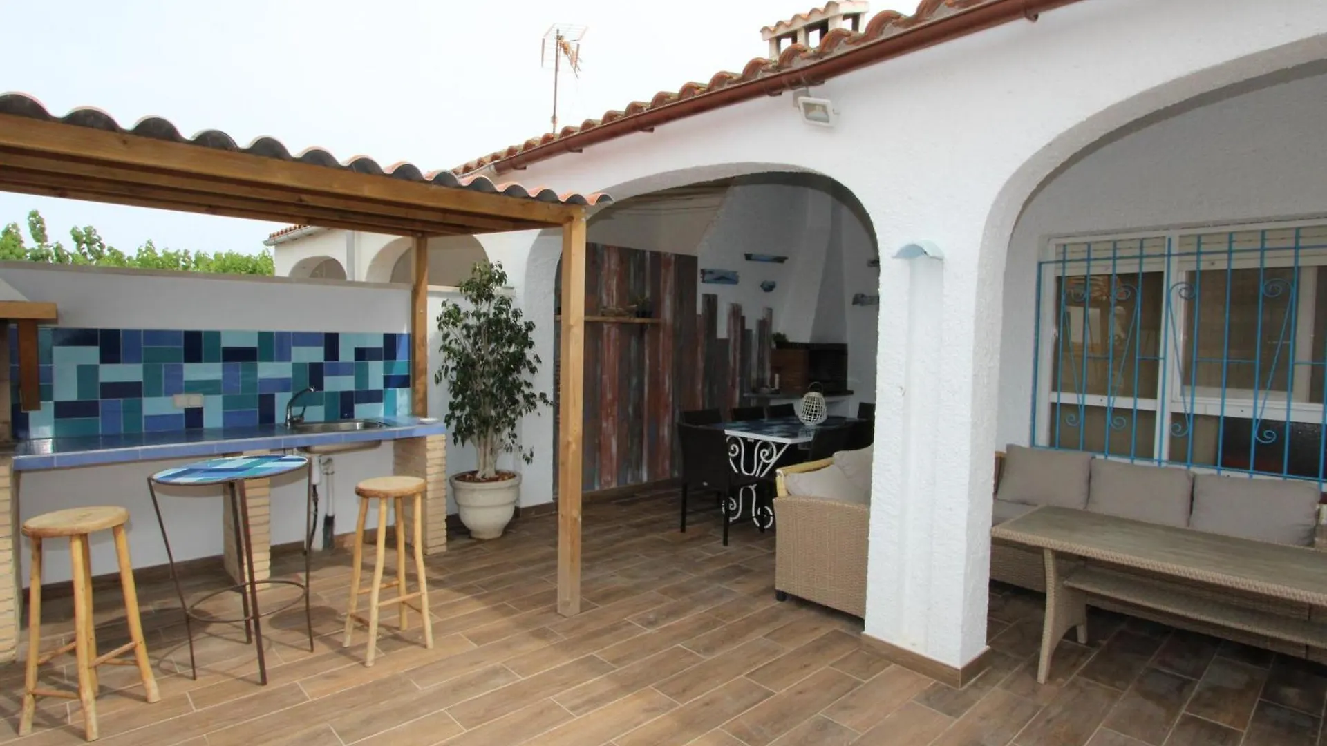 Casa Cerca Del Mar Con Piscina, Aire Acondicionado, Wifi, Admite Mascotas Y Playa Para Perros - Es-184-9 Riumar